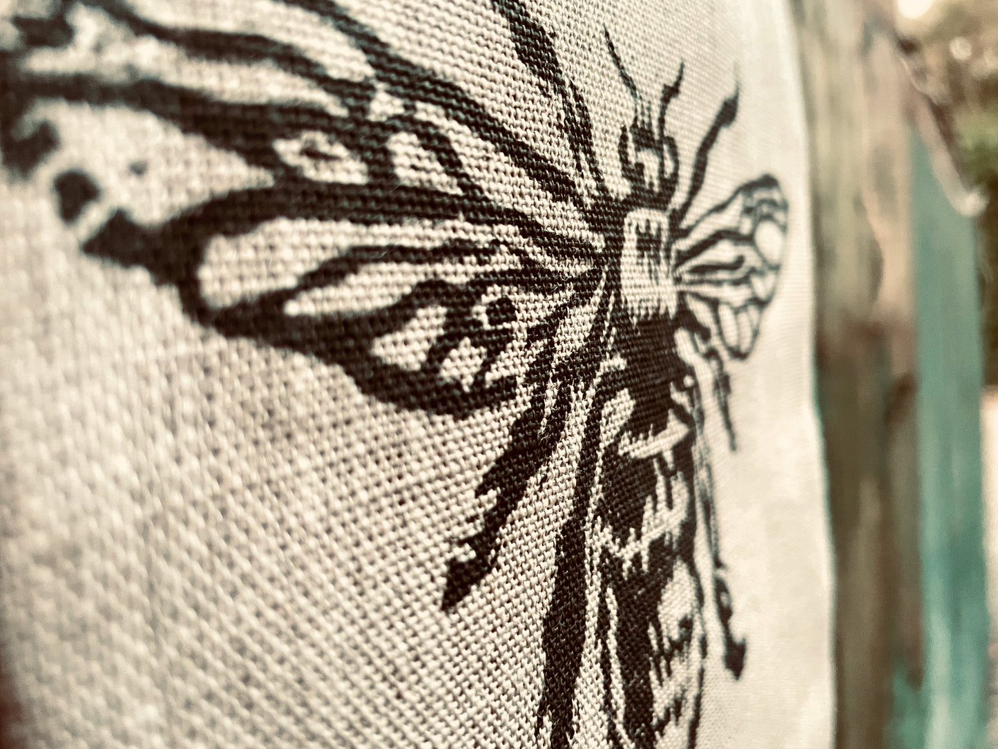 Bee // Natural Linen Tea Towel